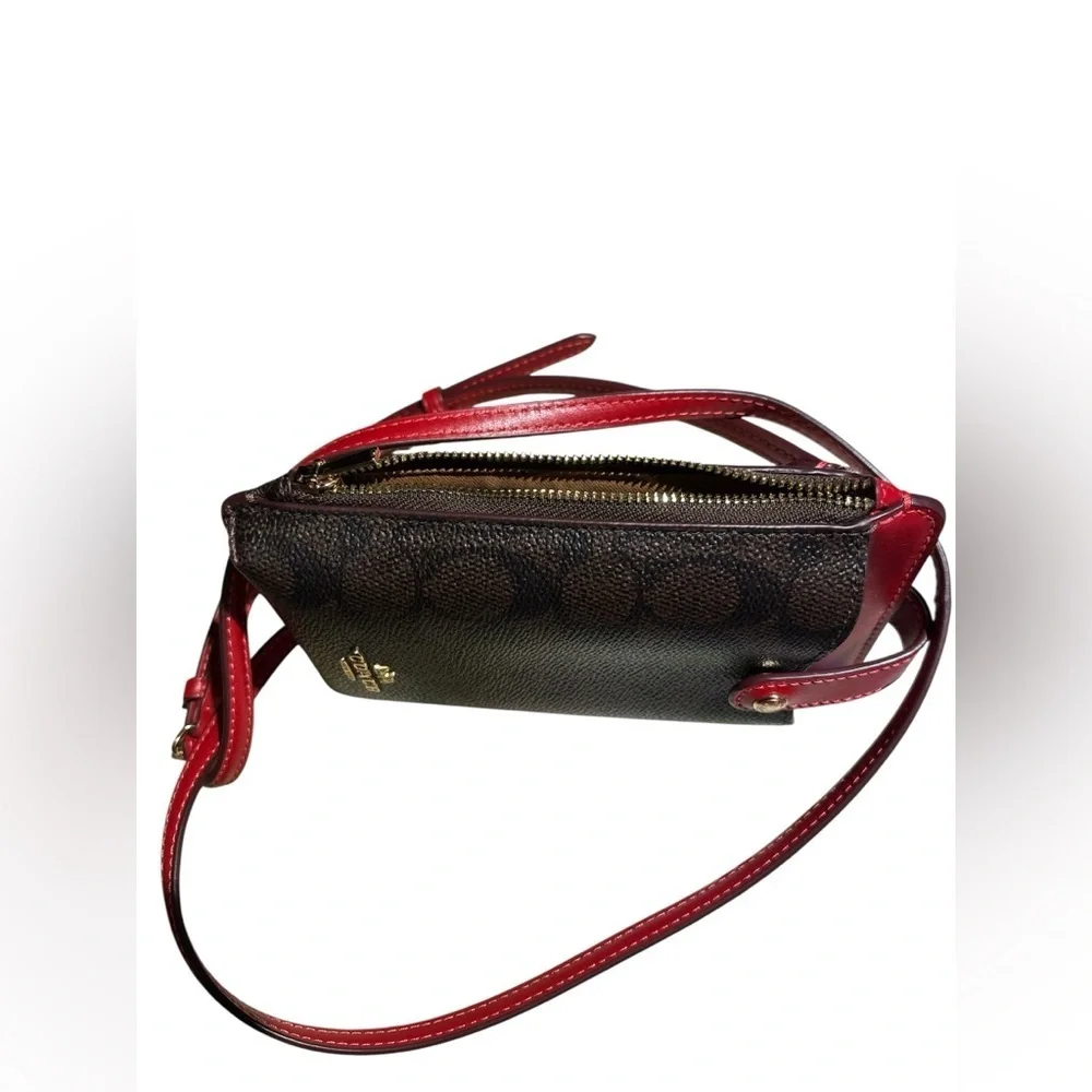 Coach crossbody everyday brown